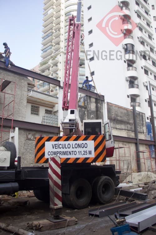 Locação de guindaste de 40 Ton